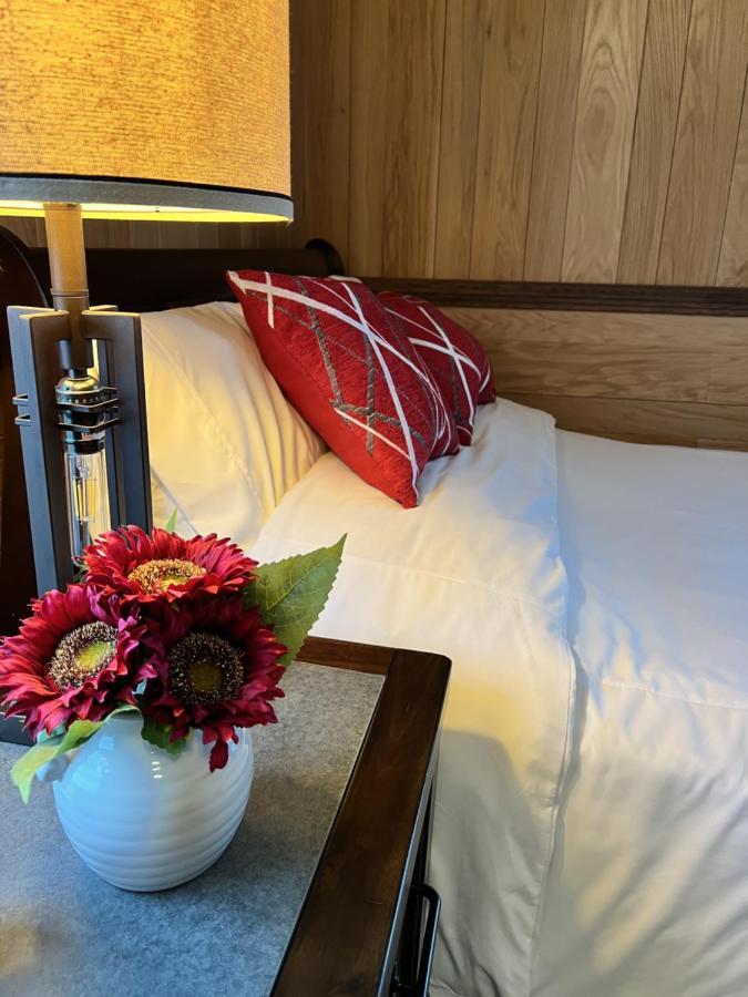 Monterey Inn Extérieur photo