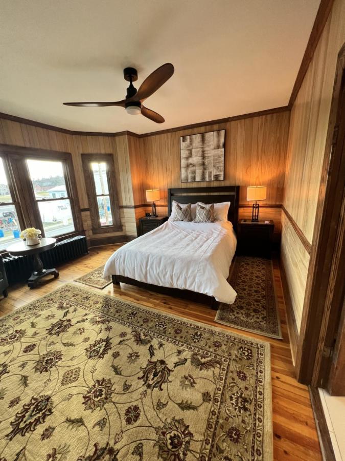 Monterey Inn Extérieur photo